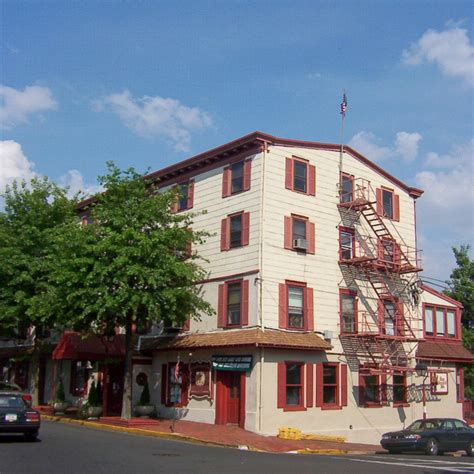 King george inn bristol pa - English: King George II Inn in Bristol, Pennsylvania. First built about the time of King George II. Later known as the Delaware Inn. On the Delaware River in the NRHP Bristol Historic District. Date: 13 November 2010: Source: Own work: Author: Smallbones: Licensing [edit]